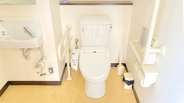 オレンジ薬局のお手洗い