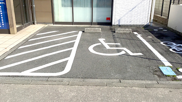 ココカラファイン薬局リソラ大府店の駐車場