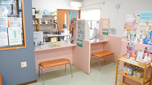 薬局森のくすりやさんの受付/カウンター