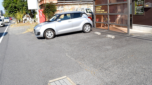 薬局森のくすりやさんの駐車場