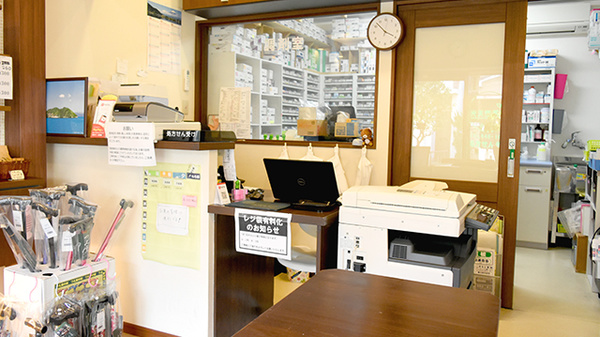 光天堂薬局伏見店の受付/カウンター