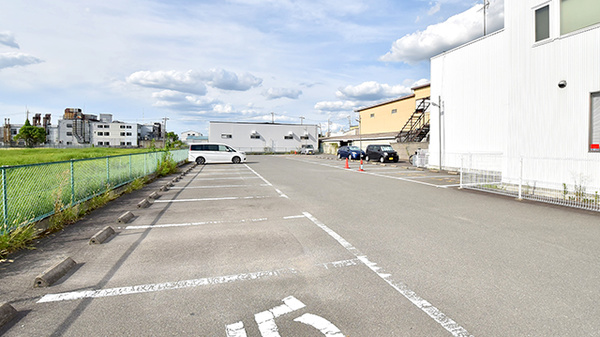 クオール薬局城陽店の駐車場