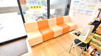 ふたば薬局 滝ノ町店の待合スペース