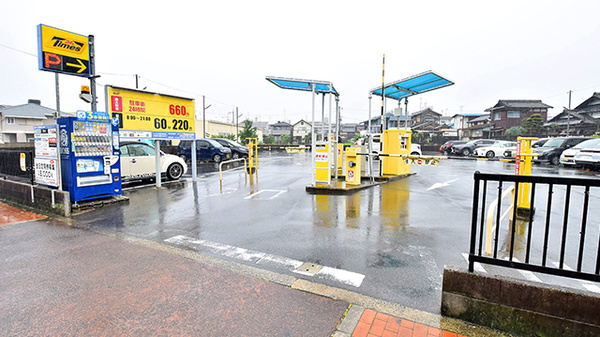 ふたば薬局 向日店の駐車場