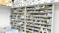 青葉薬局なみよけ店の薬棚