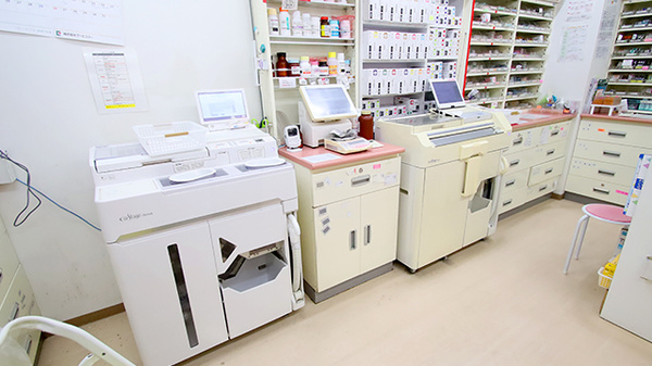 あんず薬局 千里山東店の調剤器具
