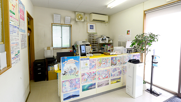 まる薬局南摂津店の受付/カウンター