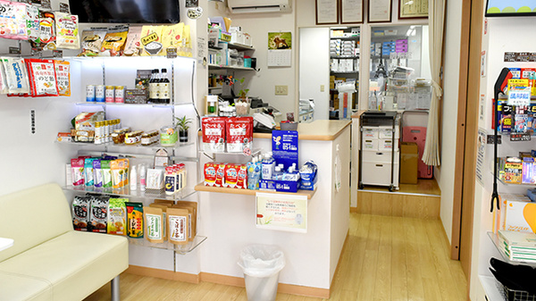 ニューロン薬局庄内店の受付/カウンター