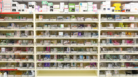ニューロン薬局庄内店の薬棚