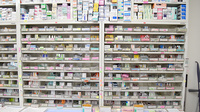 つばさ薬局下穂積店の薬棚