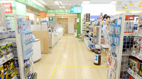 イオン薬局茨木店の入口