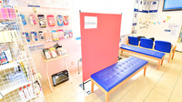 クオール薬局四條畷店の待合スペース
