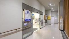 クオール薬局北浜店の外観