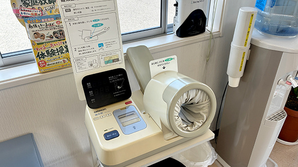 南山堂　あおば薬局鳥取ノ荘店の血圧計