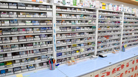 塩屋調剤薬局の薬棚