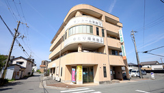 新世薬局 平津店の外観