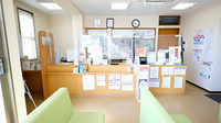 新世薬局 平津店の受付/カウンター