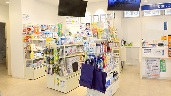 クオール薬局神崎店の内観