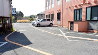 株式会社染川薬局の駐車場