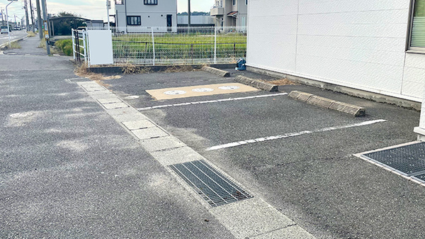 セントラル薬局倉益店の駐車場