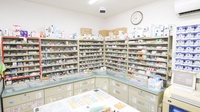 有限会社あしだ薬局高野店の薬棚