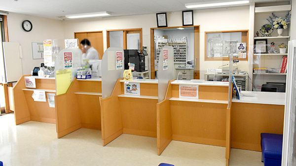 ぶどう薬局の受付/カウンター