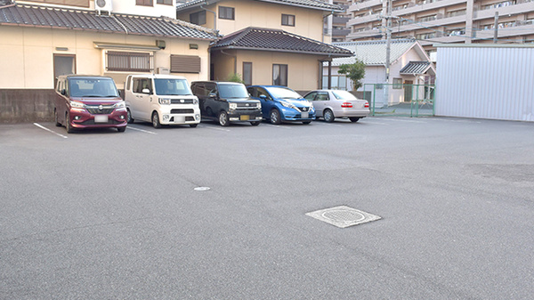 三原なみき薬局の駐車場