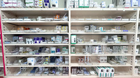 フタミ薬局駅南店の薬棚