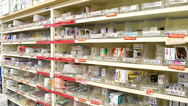 ハッピー薬局大津店の薬棚