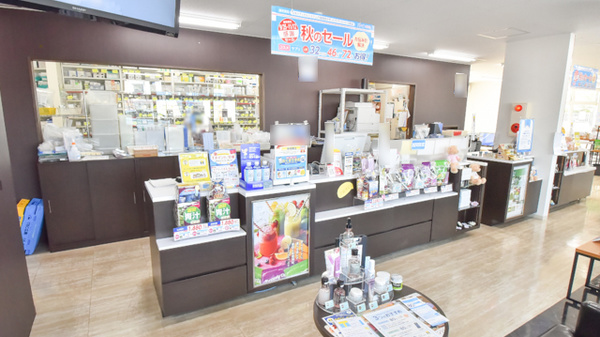 NMS高松調剤薬局 屋島側2号館の受付/カウンター