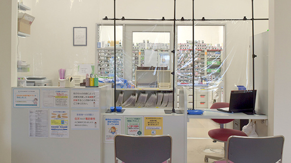 にこにこ薬局小松店の受付/カウンター