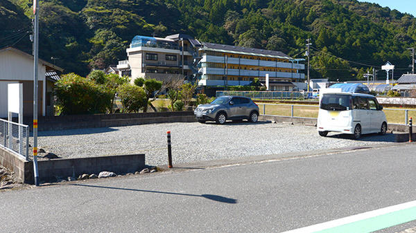 クオール薬局姫野々店の駐車場