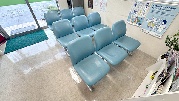 ハーモニー薬局　久山店の待合スペース