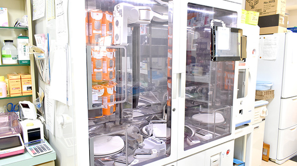 クローバー薬局の調剤器具