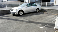 すぎやま薬局の駐車場