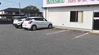 ほんまち薬局の駐車場