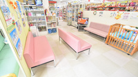 ドラッグイレブン薬局伊敷梅ヶ渕店の待合スペース