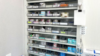 あい薬局小禄店の薬棚