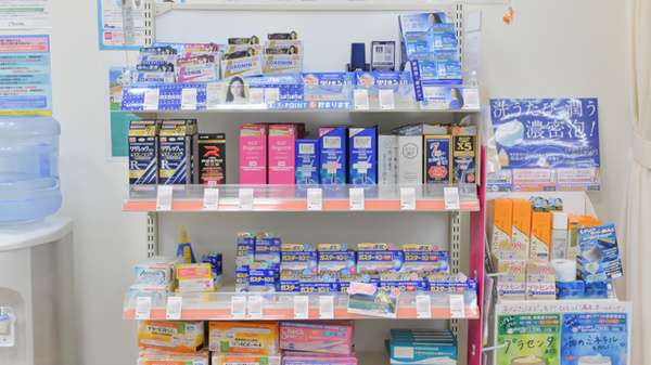 ドラッグイレブン薬局佐敷店の一般医薬品