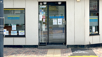 なのはな薬局世田谷店の入口