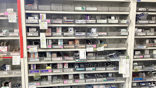 のぞみ薬局平井店の薬棚