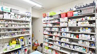 薬ヒグチ薬局 亀戸東口店の薬棚