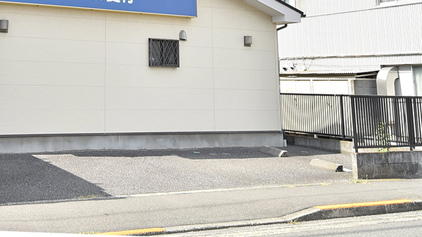 薬のヒグチ薬局 北八王子店の駐車場