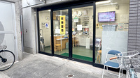 プラザ薬局国立東店の入口