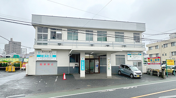 こまち薬局　本町店の外観