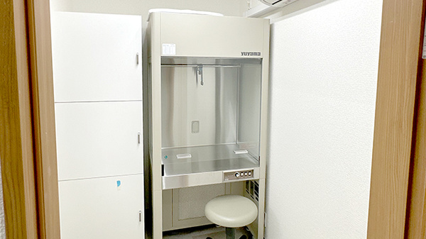 こまち薬局　本町店の無菌調剤室完備