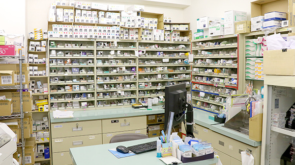 ヤマグチ薬局　砧店の調剤室