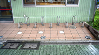 ライフ薬局竹の塚店の駐輪場