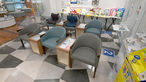 クオール薬局恵比寿店の待合スペース