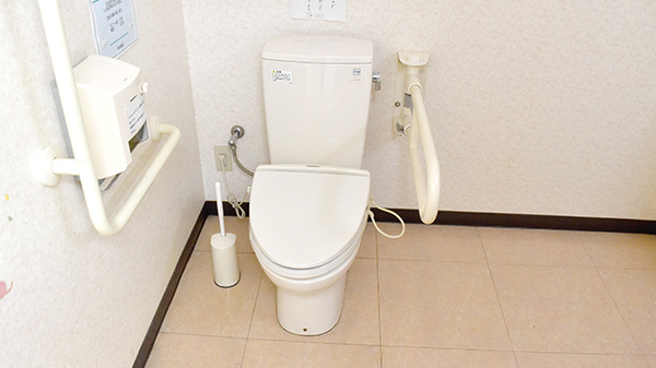 有明薬局のお手洗い